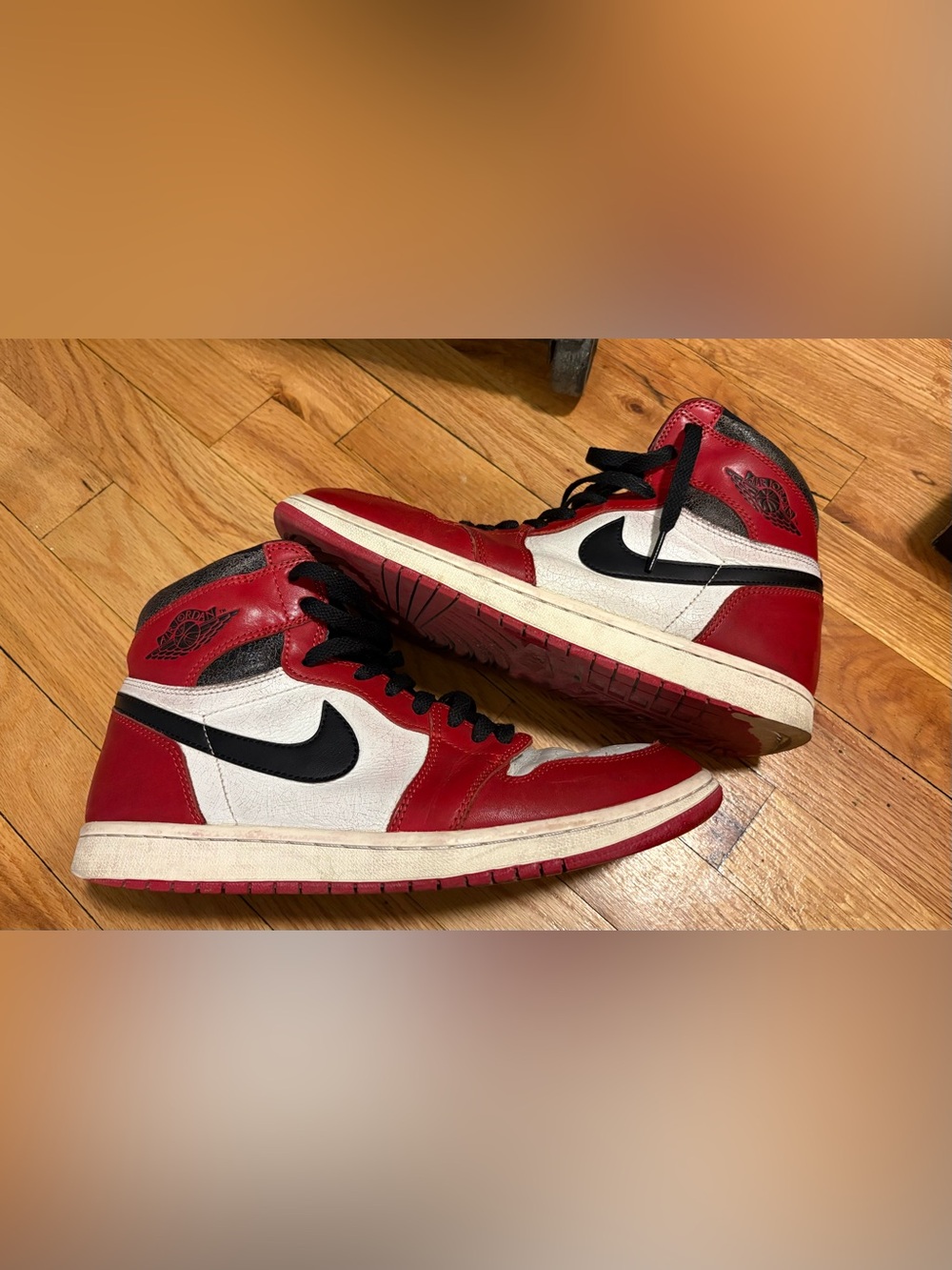 Nike Air Jordan 1 Retro High OG - Red White Black